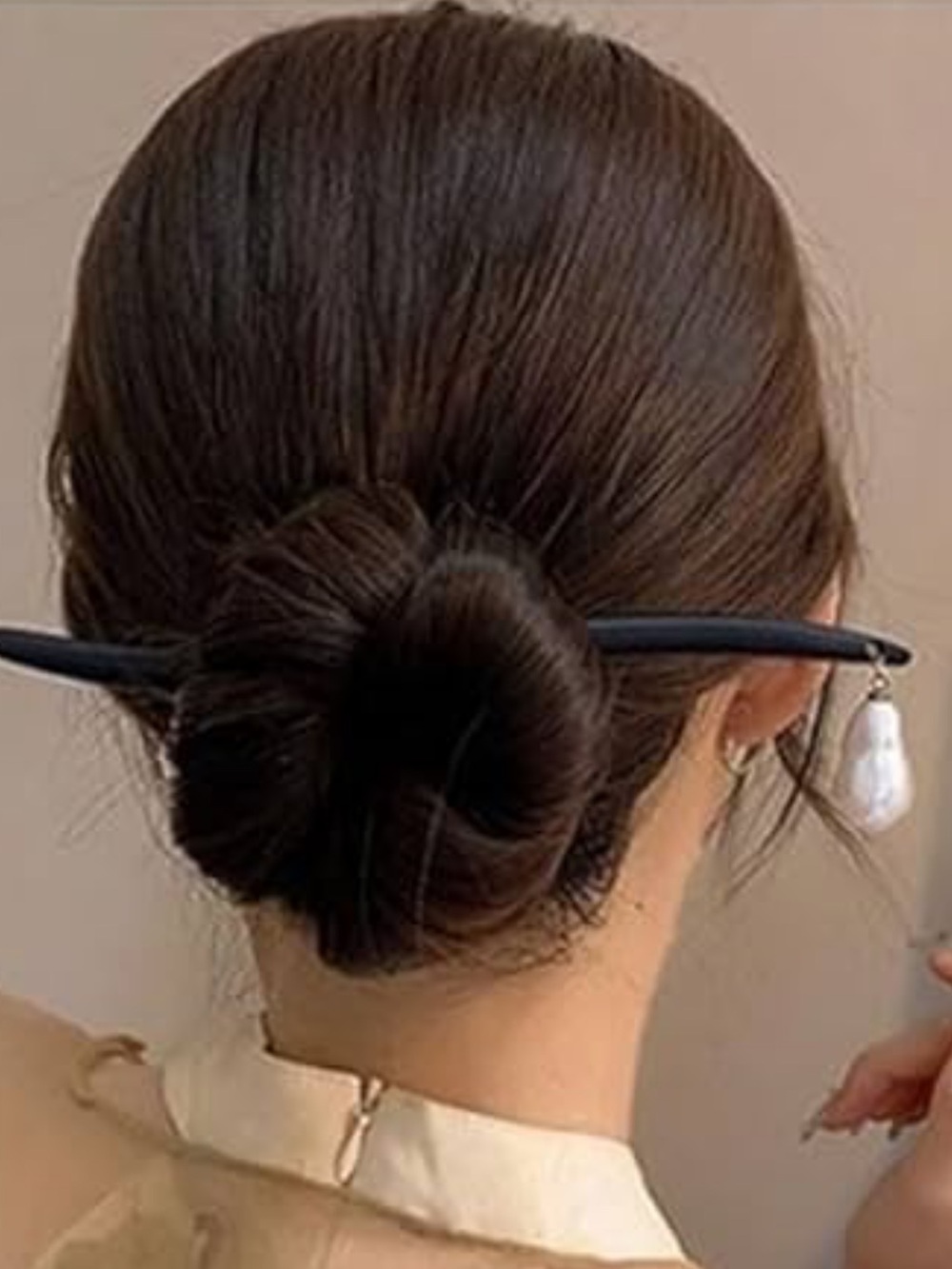 Elegant Black Hair Pin with Faux Pearl Accent - Hair Accessories